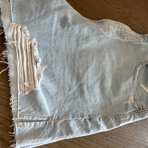 Zara distressed high rise denim shorts Size 12 - Picture 3 of 8